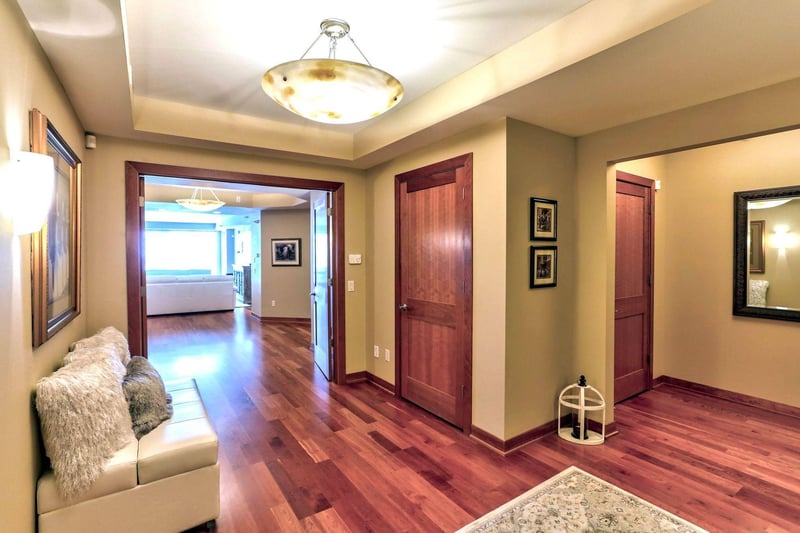 1070 Grandview Ct NE #406, Columbia Heights, MN 55421
