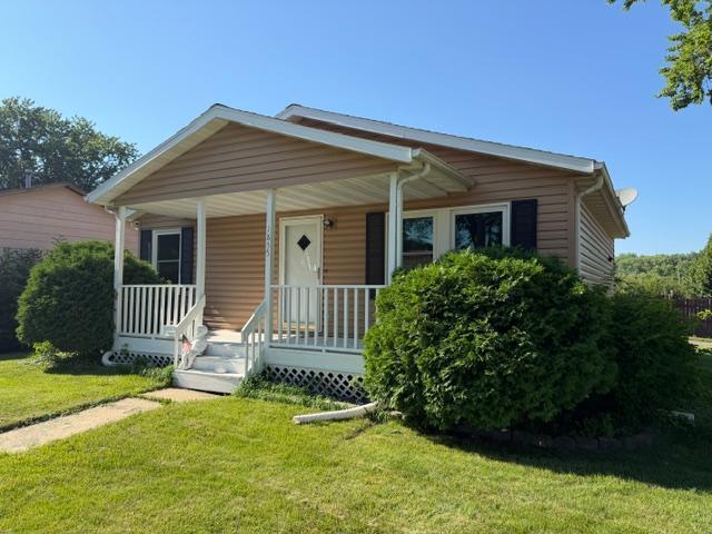 1855 S Village Dr SE, Rochester, MN 55904