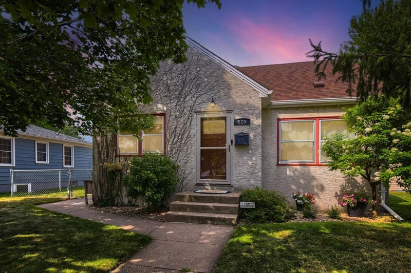 820 4th Ave S, South Saint Paul, MN 55075