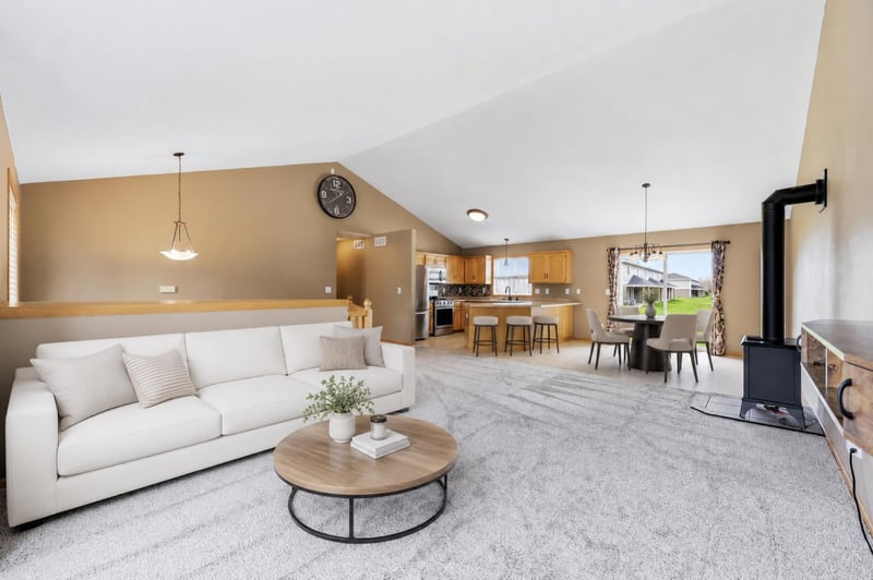 920 S Cedar St, Belle Plaine, MN 56011