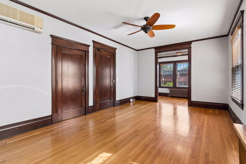 535 Selby Ave #1, Saint Paul, MN 55102