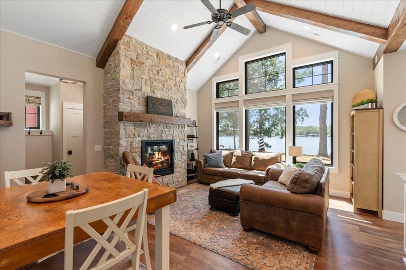 10673 Oak Grove Dr, Pequot Lakes, MN 56472