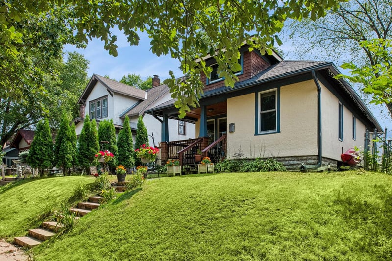 838 Clear Ave, Saint Paul, MN 55106