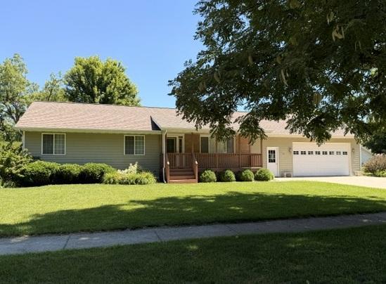 521 11 St, Heron Lake, MN 56137