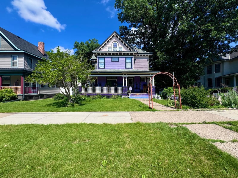 9 2nd Ave SW, Faribault, MN 55021