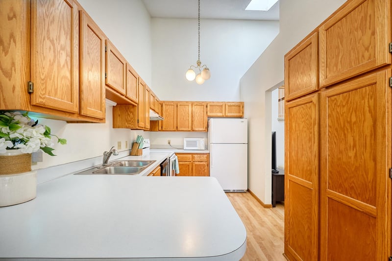 12857 82nd Pl N, Maple Grove, MN 55369