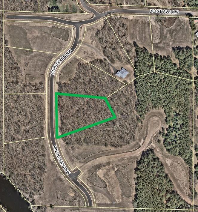 19983 Vintage Dr NW, Oak Grove, MN 55303