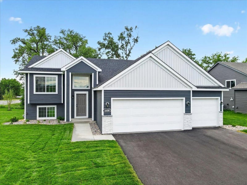 6600 Granby St, North Branch, MN 55056