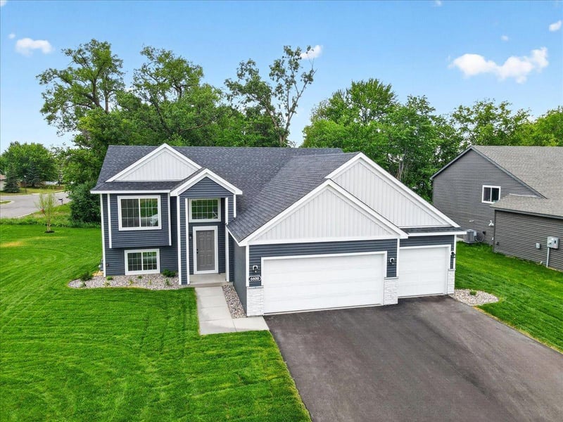 6600 Granby St, North Branch, MN 55056