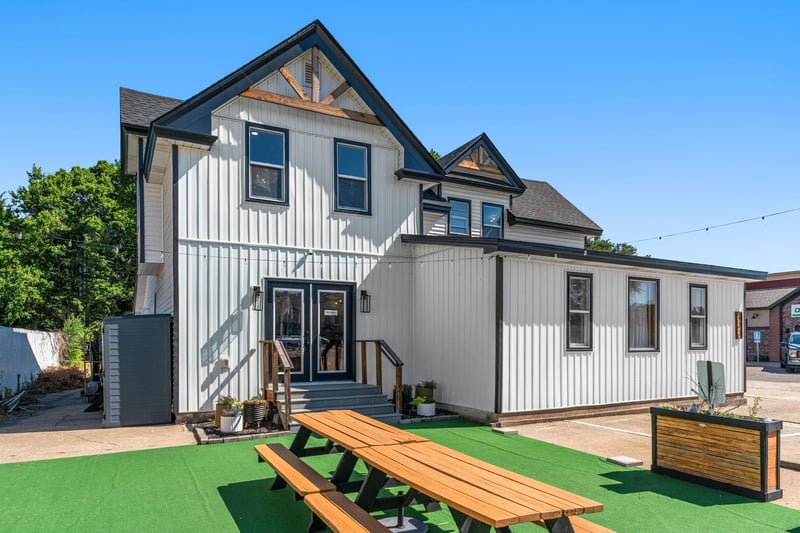 623 E Main St, Anoka, MN 55303