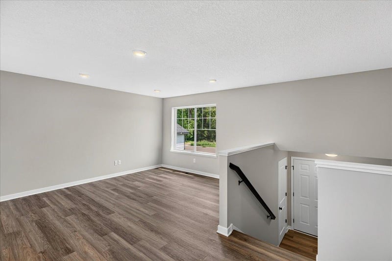 37547 Greenway Ave, North Branch, MN 55056