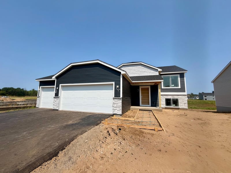 37547 Greenway Ave, North Branch, MN 55056