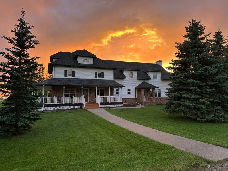 5684 Highway 10, Dilworth, MN 56529