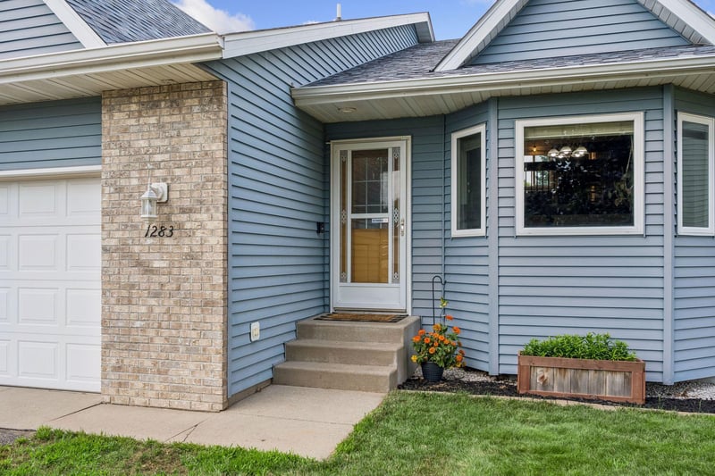 1283 Stone Ridge Rd, Sauk Rapids, MN 56379