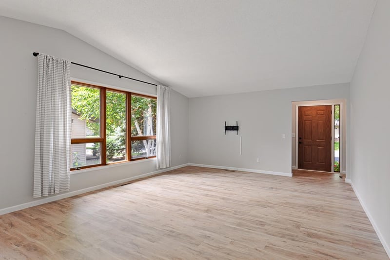 506 1st St E, Gaylord, MN 55334