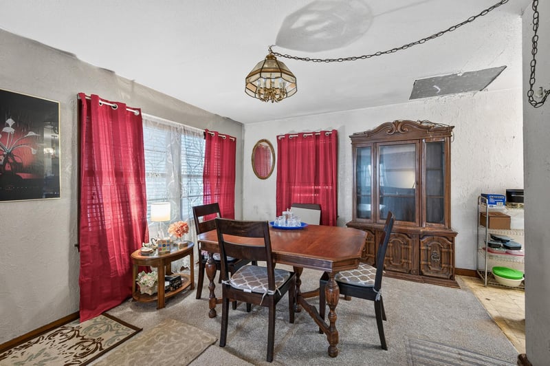 813 Minnehaha Ave W, Saint Paul, MN 55104