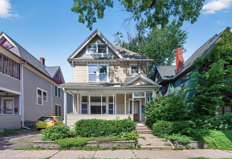 95 Victoria St N, Saint Paul, MN 55104