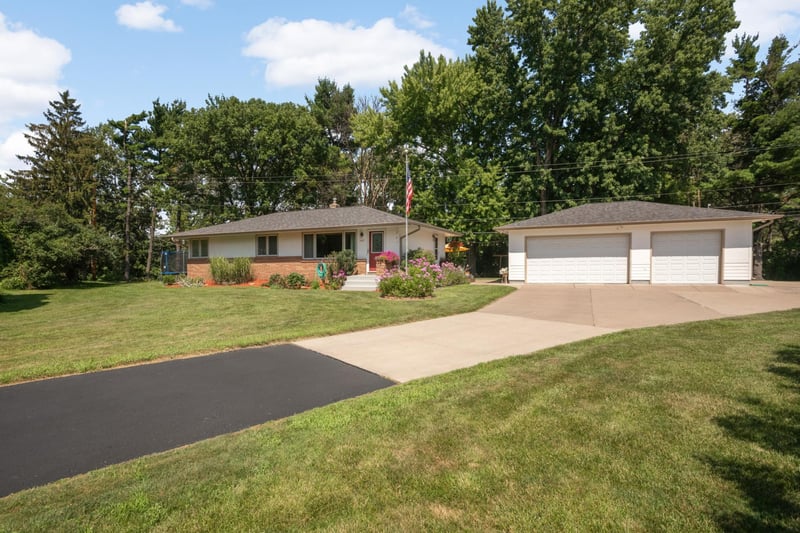3407 Payne Ave, Vadnais Heights, MN 55127