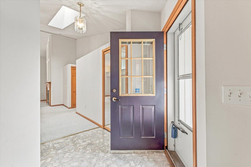 7588 Ojibway Park Bay, Woodbury, MN 55125