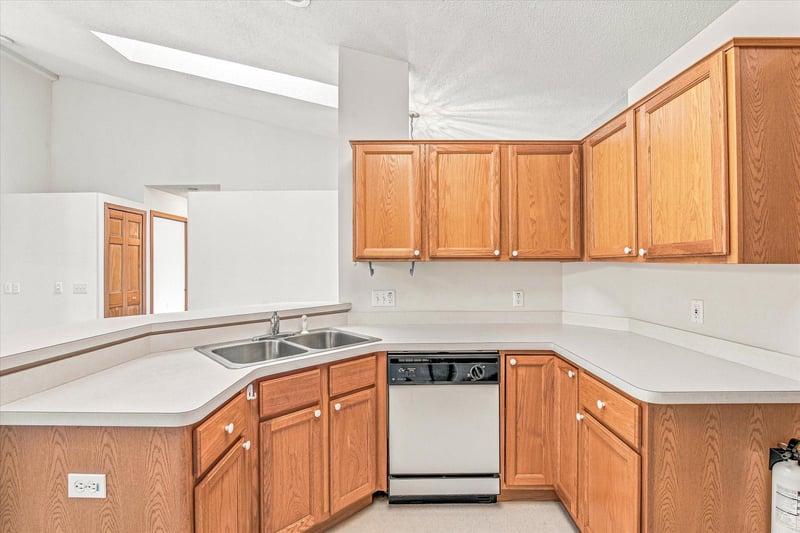 7588 Ojibway Park Bay, Woodbury, MN 55125