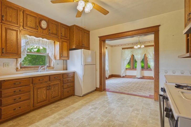 8412 Ingram Ave SW, Howard Lake, MN 55349