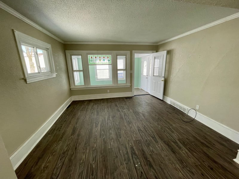 911 W Cavour Ave, Fergus Falls, MN 56537