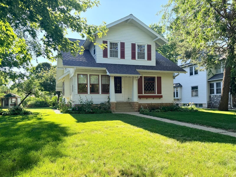 605 Park St, Jackson, MN 56143
