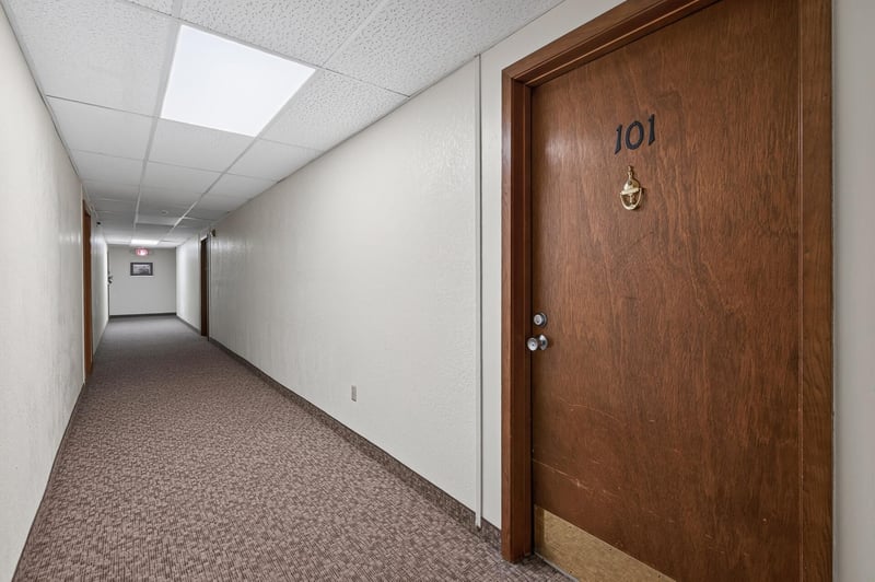 10750 Rockford Rd #101, Plymouth, MN 55442