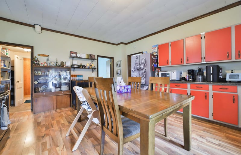 403 8th St NE, Staples, MN 56479