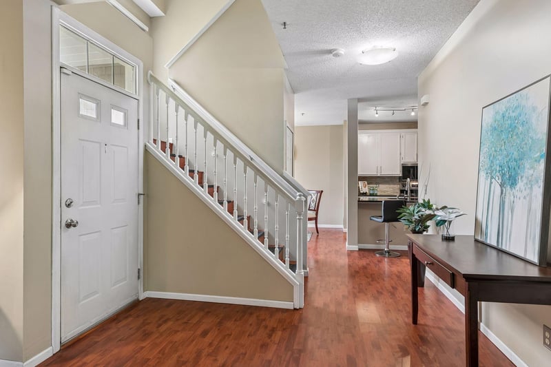 8367 Kimball Dr, Eden Prairie, MN 55347