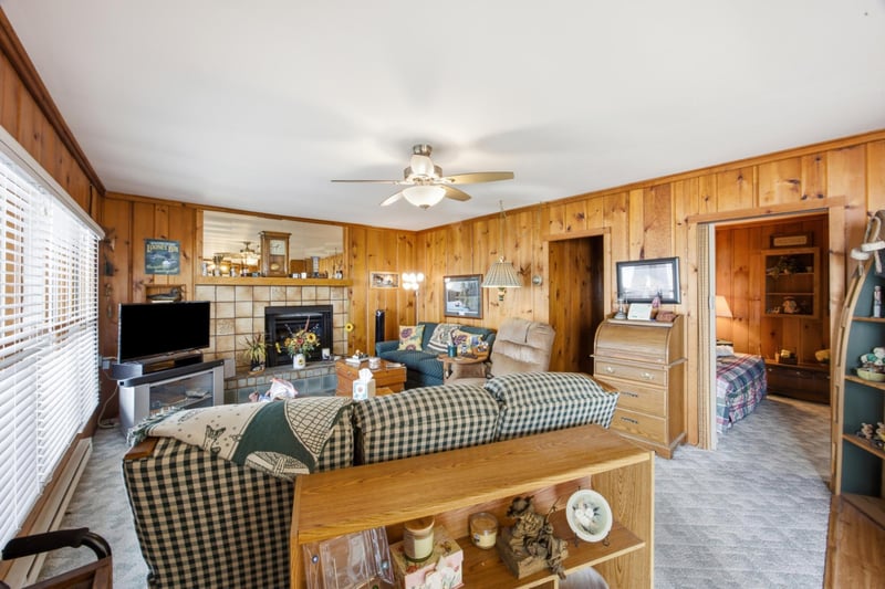1191 Long Beach Dr, Detroit Lakes, MN 56501