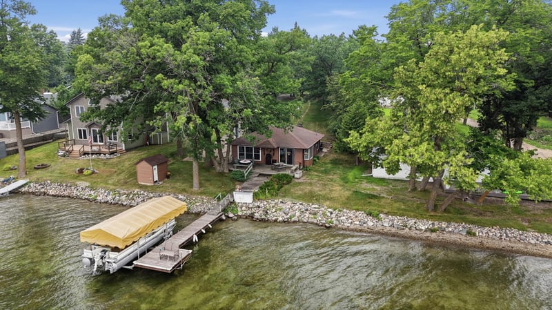 1191 Long Beach Dr, Detroit Lakes, MN 56501
