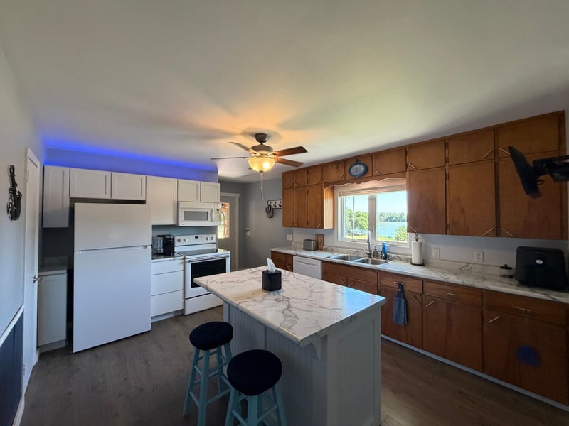 33 Pommier Ln, Garvin, MN 56132