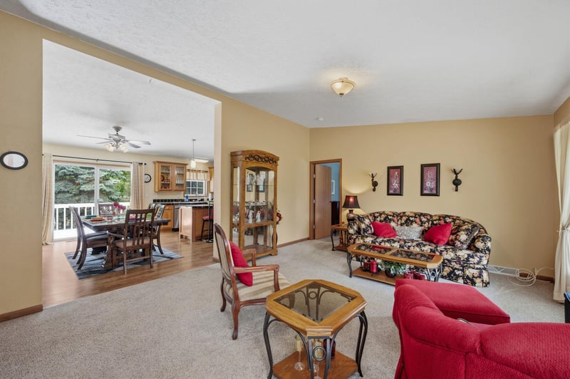 403 W Margaret St, Fairmont, MN 56031