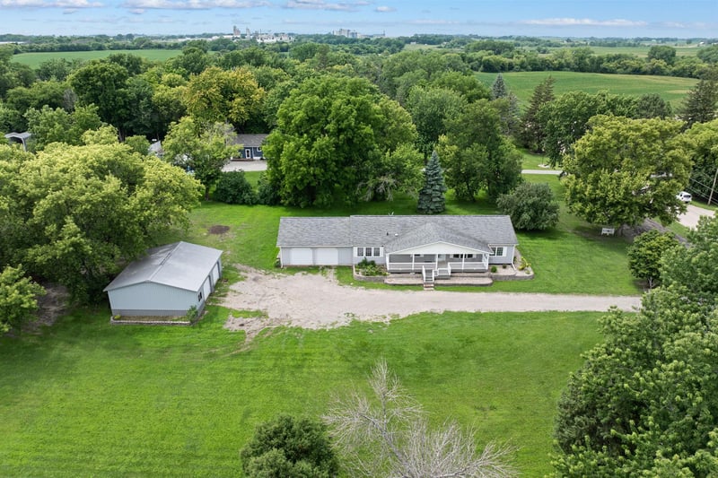 403 W Margaret St, Fairmont, MN 56031