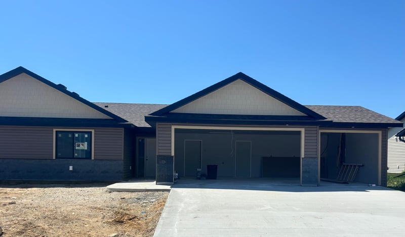 307 11th St N, Goodhue, MN 55027