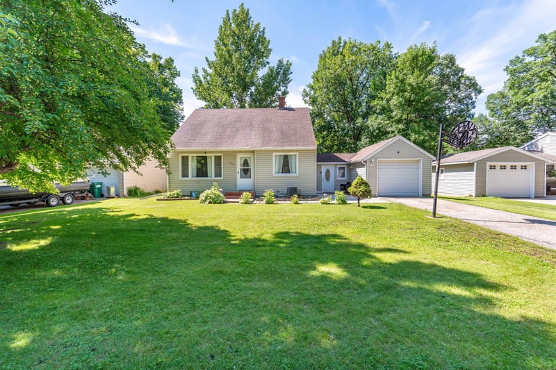 504 1st Ave SE, Pelican Rapids, MN 56572