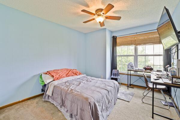 5213 Scott Trl, Robbinsdale, MN 55422