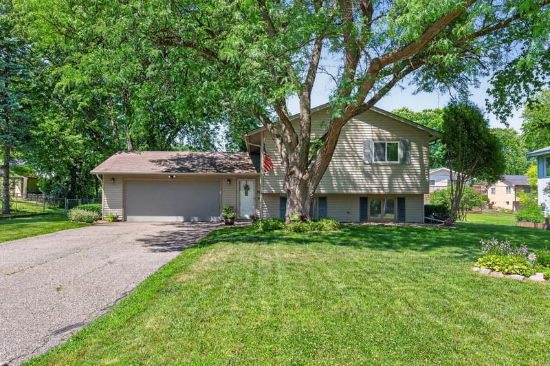 12630 25th Ave N, Plymouth, MN 55441