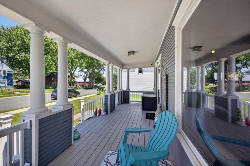 205 1st St SE, Hayfield, MN 55940