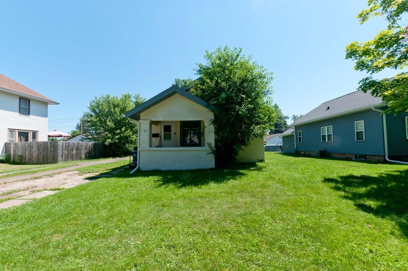 19 Hatten Ave, Rice Lake, WI 54868