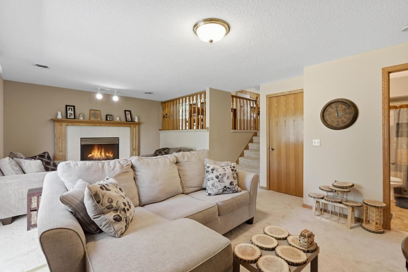 1490 Mallard Pl, Waconia, MN 55387