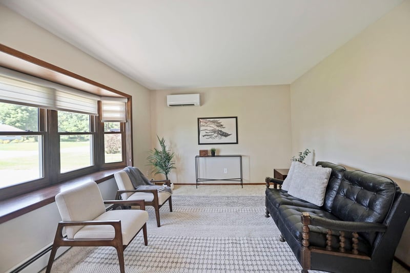 403 Jane St E, Morristown, MN 55052