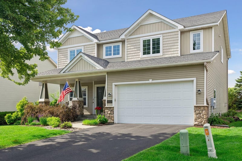 10828 Ashley Ln, Woodbury, MN 55129