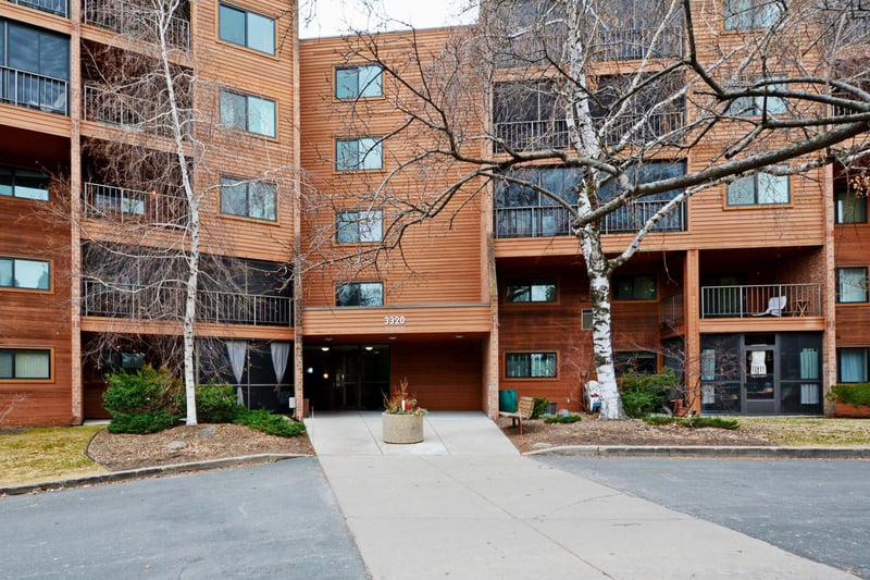 3320 Louisiana Ave S #106, Saint Louis Park, MN 55426