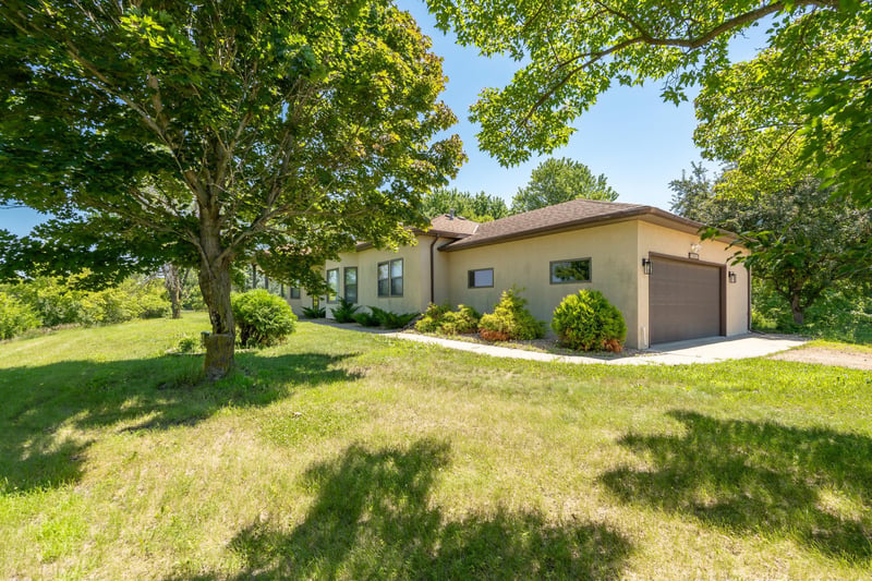 13261 Marystown Rd, Shakopee, MN 55379