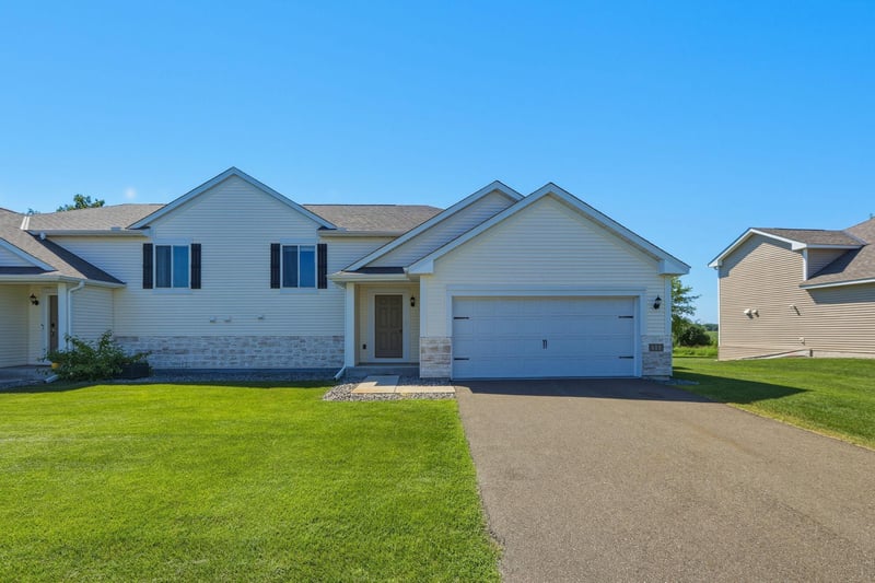 1111 Natalie Ave, Montrose, MN 55363
