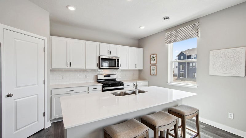 24066 Escalante Ln, Rogers, MN 55374