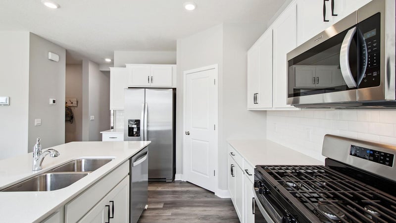 24066 Escalante Ln, Rogers, MN 55374