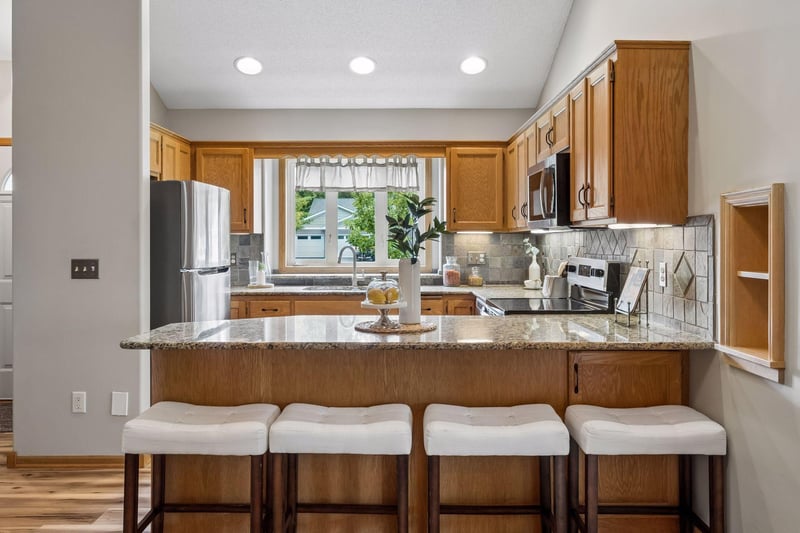 253 Teckla Ct, Lino Lakes, MN 55014